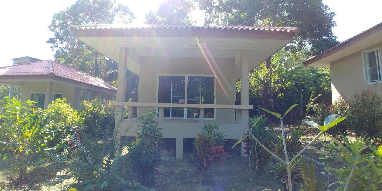 Baansukjai Bungalows Ranong Dış mekan fotoğraf