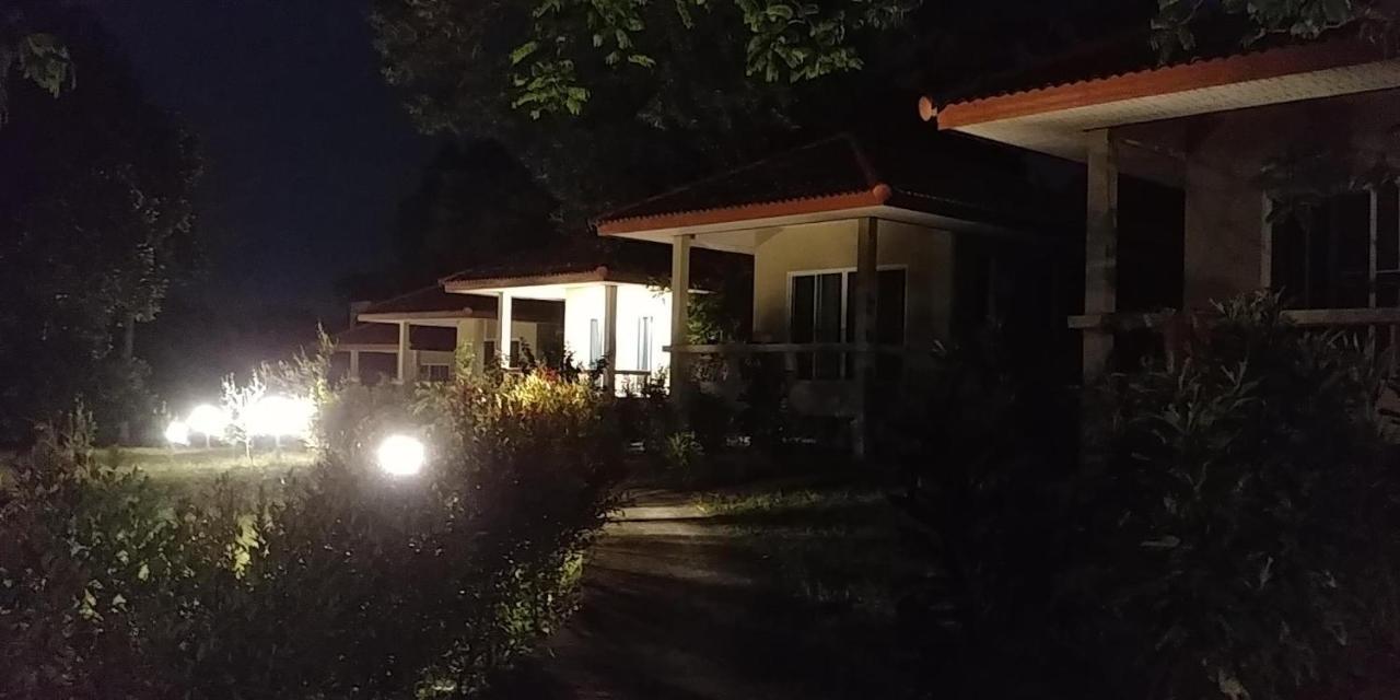 Baansukjai Bungalows Ranong Dış mekan fotoğraf